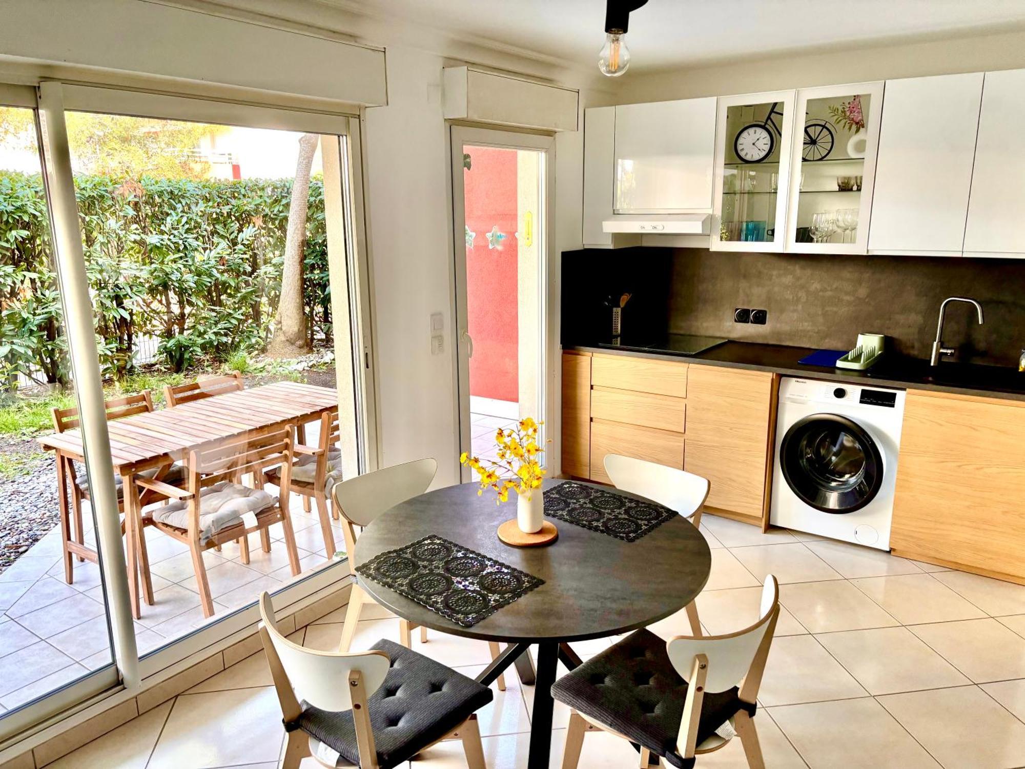 Beachside Apartment With Pool & Garden In Juan Les Pins Antibes Exterior foto